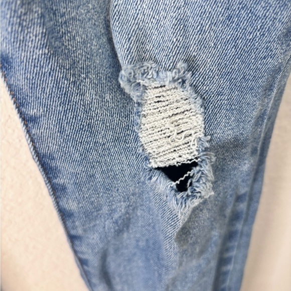 Levi's Kids Blue Distressed Jeans - Picture 5 of 14